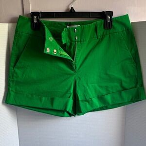 New York & Company Women's Vibrant Green‎ Shorts size L